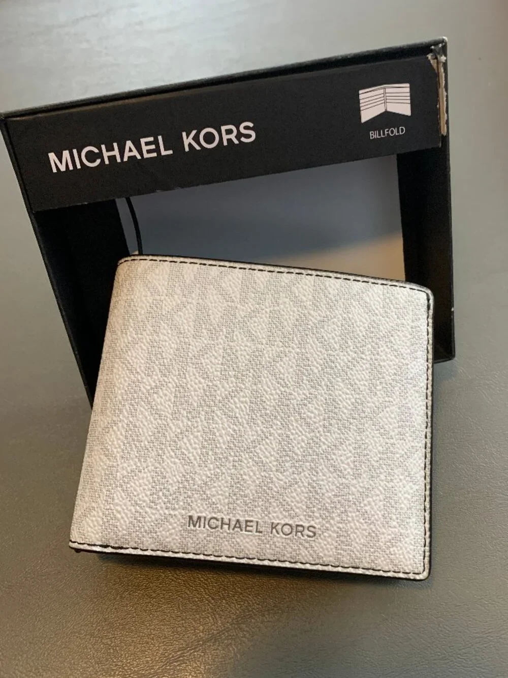 Michael Kors Men's Mason Signature Logo Wallet, White, One Size